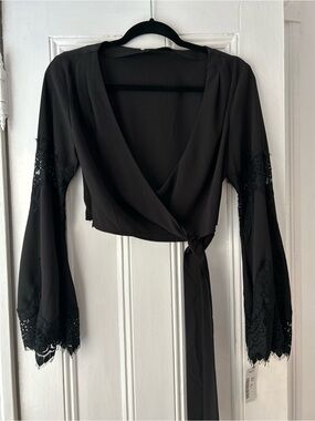 Mustard Seed | Black Lace Bell Sleeve Wrap Top